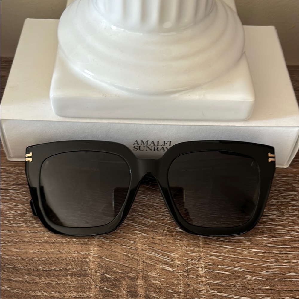 Marc Jacobs Black Sunglasses